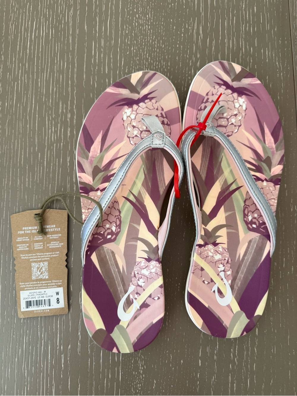 NWT OluKai Ho'opio Hau Pineapple Sandals Silver Purple Women's Size 8